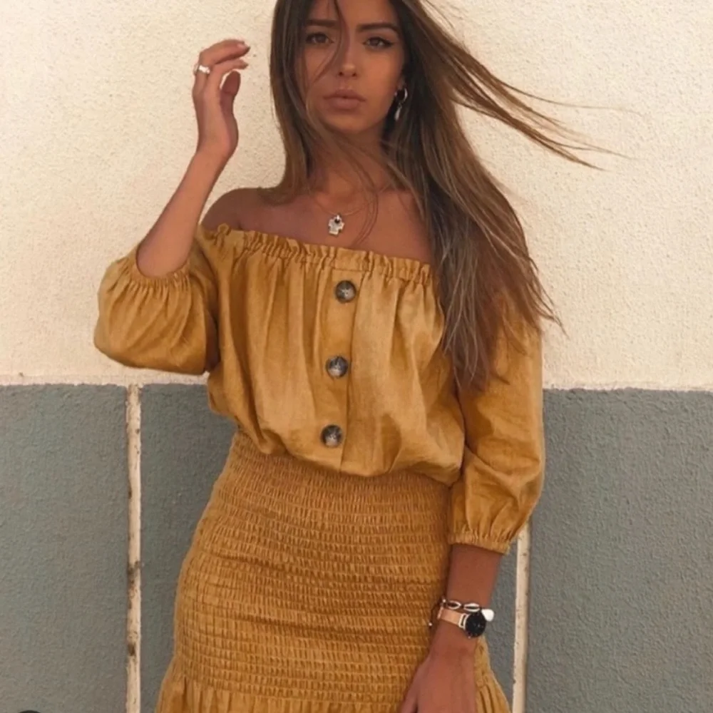 Zara Rustic smocked Dress in Mustard - Picture 2 of 7